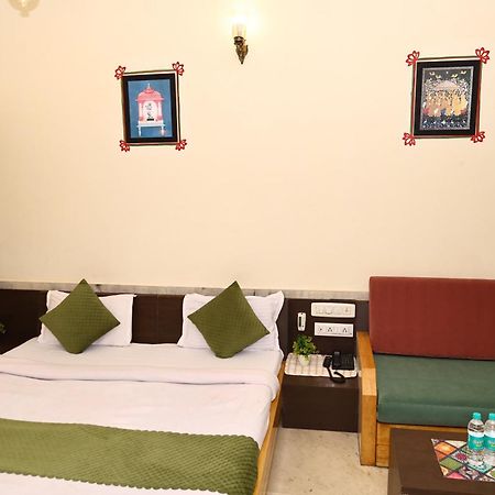 Hotel Suncity By Sharnam Nāthdwāra Extérieur photo